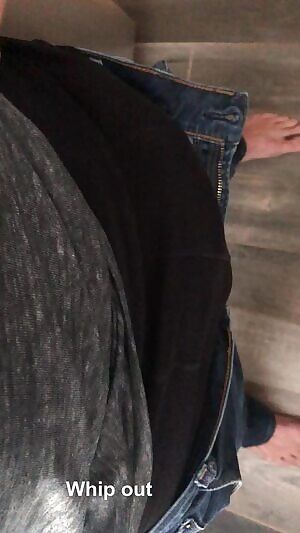 Pulling Out daddy’s cock... dm me to chat