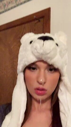 My roommate face fucked me and left a huge mess on my face 😉