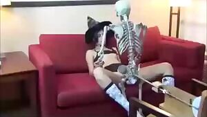 Asian maid getting what she wants