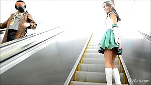 Public Cosplay Buttplug Flash via