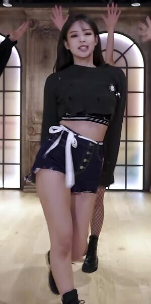 BLACKPINK - Jennie & Rosé