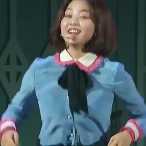 Twice-Jihyo butt checks