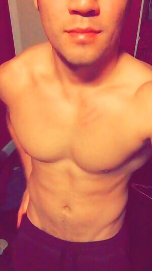 Shut up... sit down... let the stripper do his job ;)