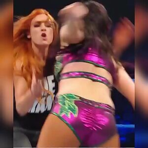 Peyton Royce Booty Jiggle 🍑