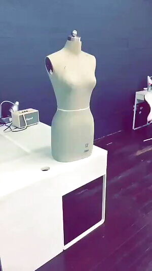 Who wants Iggy Azalea to twerk on his cock while you fuck her ass