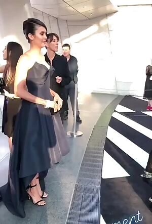 Nina Dobrev's Marilyn Monroe moment