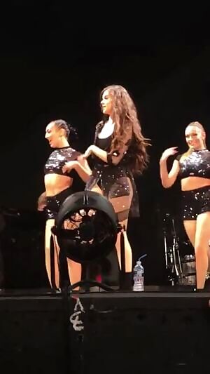 Imagine pulling on Hailee Steinfeld's hair as you fucked her tight little ass from behind