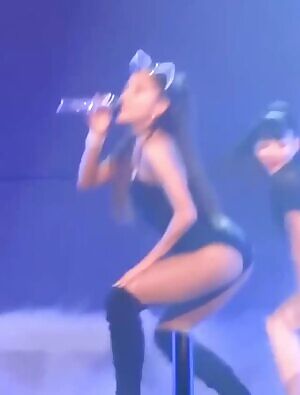 Holy shit Ariana Grande