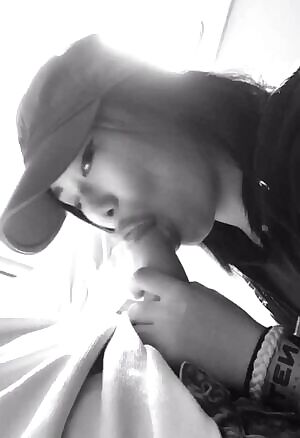 Korean Girlfriend Gives Head