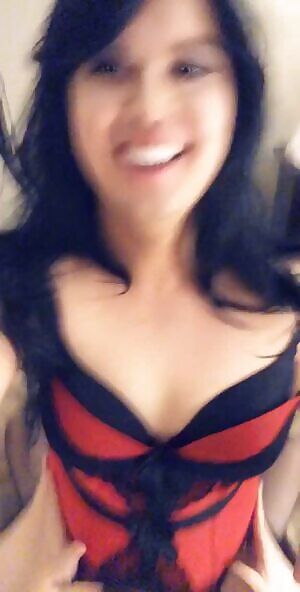 Which one would you prefer ? Thicc or skiny submissive mate ?