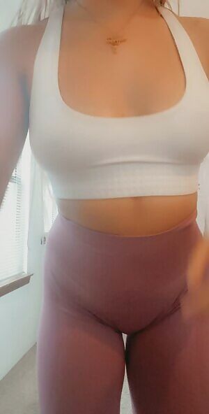 Showing you what’s underneath my gym clothes 🤪