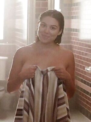 Kira Kosarin - Fresh out of the shower