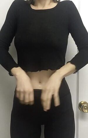 Week end is over, but at least, leggings + boobies = happy Monday! ❤️