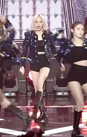 CLC - Yeeun is a tough girl