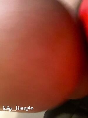 Wanna burst in my bubble? 😝 ~nsfw