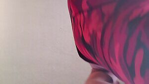 film myself in leggings, sitting on my phone