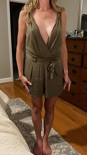 Such a tease....Hot nipple play