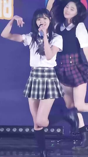 Oh My Girl - Yooa school girl outfit