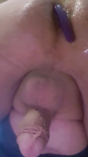 Me Working An Ass Toy. Followup Video from pix post.
