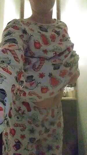 Snuck a video in the in laws bathroom ✨ 29