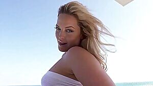 I wish we have new scenes of from Alexis Texas this year