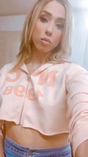 Lily Demure Is Like This In Your Living Room.. Wyd?